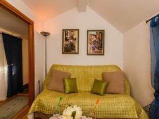 Apartments Roda - One Bedroom Apartment with Terrace Mira - ST Apartment in Split-Dalmatia County