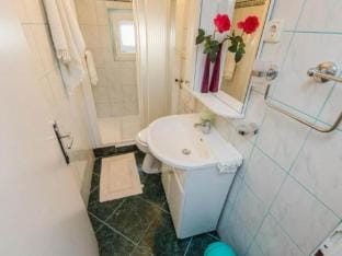 Apartments Roda - One Bedroom Apartment with Terrace Mira - ST Apartment in Split-Dalmatia County