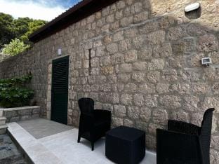 Apartments  Rooms Tapera- Comfort Double Room with Terrace and Partial Sea View Apartment in Dubrovnik