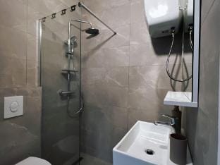 Apartments  Rooms Tapera- Comfort Double Room with Terrace and Partial Sea View Apartment in Dubrovnik