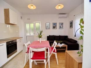 Apartments Nodilo - One Bedroom Apartment with Balcony and Sea View Apt 1 Apartment in Dubrovnik-Neretva County