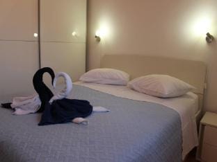 Apartments Sweet Life - Three-Bedroom Apartment with Terrace and Sea view Renata ST Apartment in Split-Dalmatia County