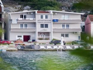 Apartments Tiho  Jelena- One Bedroom Apartment with Balcony and Sea View Maestral Apartment in Dubrovnik-Neretva County