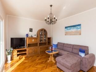 Apartments Villa Enzian - Standard Two Bedroom Apartment with Terrace and Sea View Apartment in Mlini