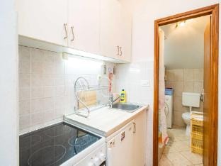 Apartment Matej - One Bedroom Apartment Zrtava s Dakse Apartment in Dubrovnik
