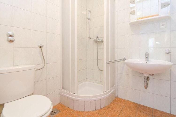 Apartments Ciovo - Standard Two Bedroom Apartment A4 Apartment in Okrug Gornji