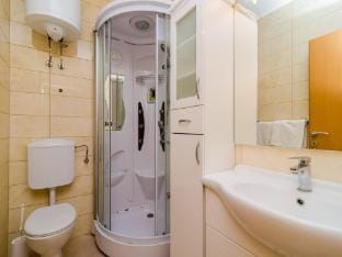 Hotel Pansion Villa Antonio - Standard Triple Room  10 Apartment in Dubrovnik-Neretva County