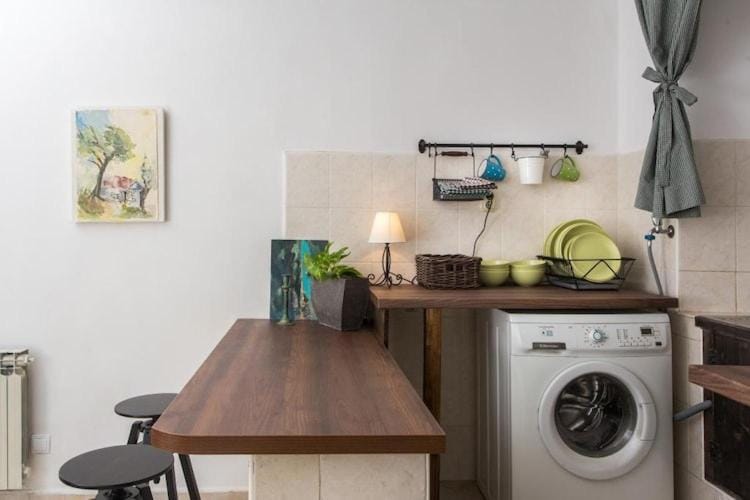 Apartment Hladilo Nostalgia - Comfort Two-Bedroom Apartment with Terrace and Partial Sea View Apartment in Dubrovnik