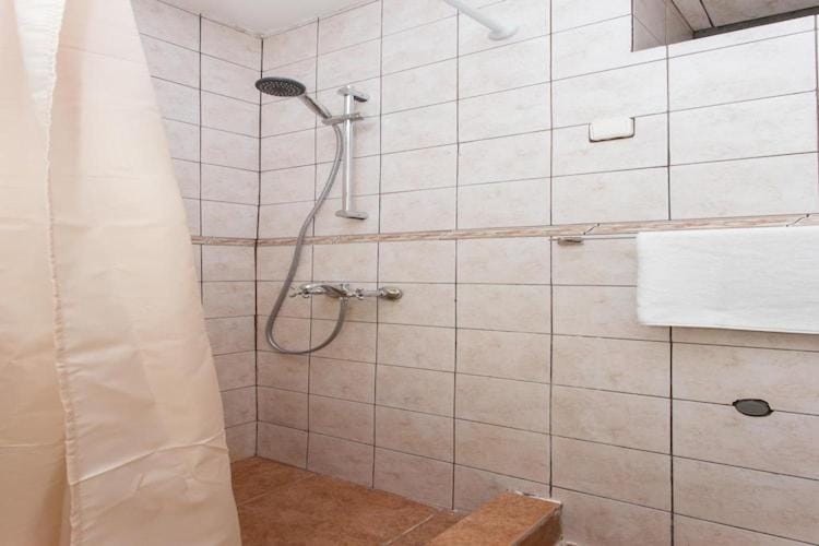 Apartment Hladilo Nostalgia - Comfort Two-Bedroom Apartment with Terrace and Partial Sea View Apartment in Dubrovnik