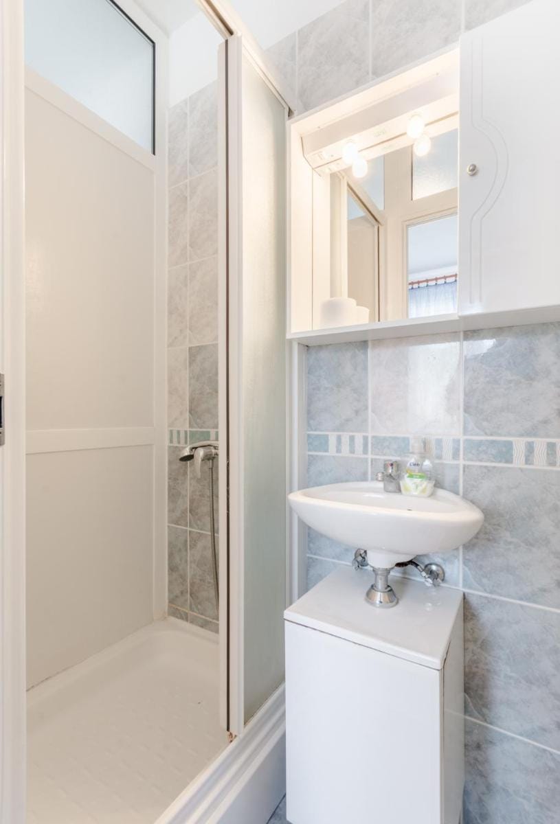 Apartment Mia-Three Bedroom Apartment with Sea View Terrace Apartment in Split-Dalmatia County