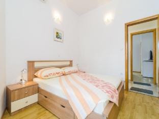 Apartments amp Rooms Barisic - Double Room with Balcony and City View Second Floor Soba 15 Apartment in Dubrovnik-Neretva County