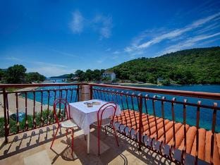 Apartments Malo Lago - One-Bedroom Apartment with Balcony and Sea View - 2nd floor Apartment 6 Apartment in Dubrovnik-Neretva County