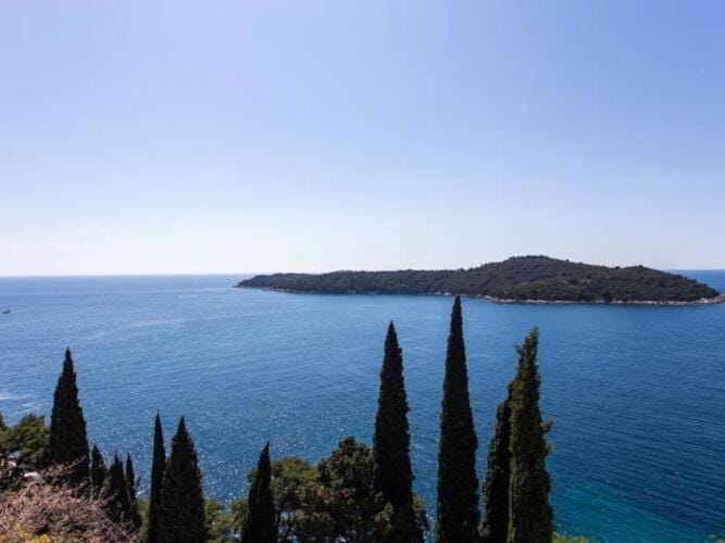 Apartments Villa Ari - Superior Three Bedroom Apartment with Balcony and Sea View First Floor Apartment in Dubrovnik