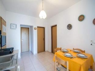Apartments Boguvila - Two-Bedroom Family Apartment with Terrace A2 - ST Apartment in Split-Dalmatia County