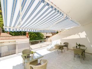 Apartments amp Rooms Barisic -  Double Room with Patio and Garden ViewSecond floor-Soba 2 Apartment in Dubrovnik-Neretva County