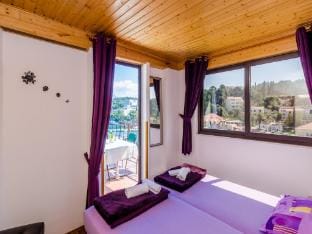 Apartments  Rooms Mihajica- Two Bedroom Apartment with Balcony and Sea View Apartment in Cavtat