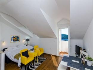 Amorino of Dubrovnik Apartments - One Bedroom Apartment with Balcony and Sea View Apartment in Dubrovnik