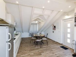 Apartments Life - Two Bedroom Apartment with Balcony and Sea View Apartment in Dubrovnik
