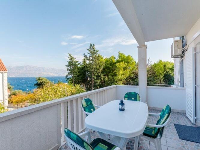 Villa Stella - Two Bedroom Apartment with Terrace and Sea View Stella Apartment in Split-Dalmatia County