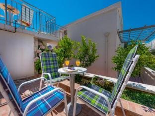 Villa Borna Apartments - Superior Studio Apartment with Terrace and Sea View 2 Adults - br. 9 Apartment in Dubrovnik
