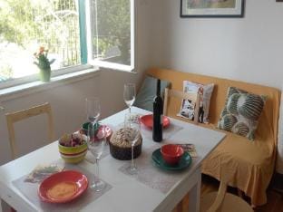 Holiday Home Pavarotti-Three Bedroom Holiday Home with Terrace Vacation rental in Split-Dalmatia County