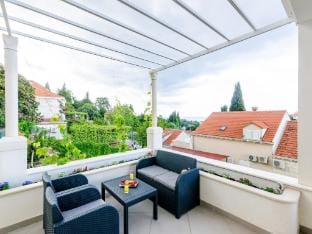 Miracle Apartments - Studio Apartment with Terrace and City View Apartment in Dubrovnik