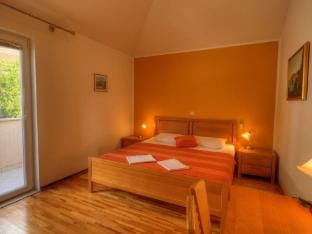 Apartment Villa Molina - One-Bedroom Apartment with Terrace and Sea View Apartment in Mlini