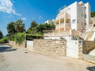 Villa Borna Apartments - Deluxe Two Bedroom Apartment with Terrace and Sea View - br. 7 Apartment in Dubrovnik