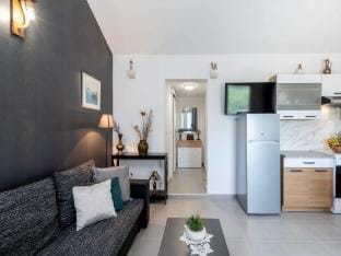 Stone House Prapatna-Two Bedroom Holiday Home with Swimming Pool Vacation rental in Dubrovnik-Neretva County
