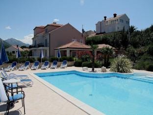 Villa Alegria Cavtat - Two Bedroom Apartment with Balcony and Sea View Apartment B Apartment in Cavtat
