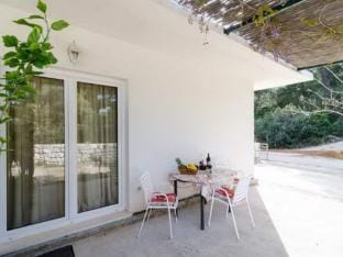 Apartments Skurla - One Bedroom Apartment with Terrace  A3 Apartment in Korita, Mljet