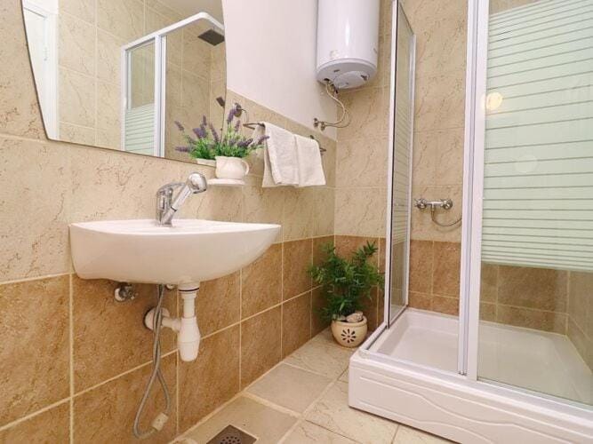 Apartments Mediterranean House - Two Bedroom Apartment with Terrace and Sea View Apartment in Dubrovnik-Neretva County