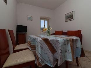 Apartment Lepur Slano - Two-Bedroom Apartment with Terrace Apartment in Dubrovnik-Neretva County