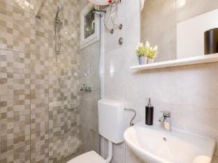 Miracle Apartments - Comfort Studio Apartment with Terrace and City View Apartment in Dubrovnik
