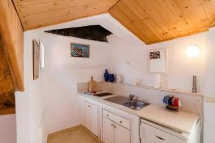 Apartment  Room Dubrovnik Sweet Home - One Bedroom Apartment with Shared Terrace and City View Apartment in Dubrovnik