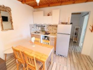 Greenside Cottage Lumi-Two Bedroom Holiday Home with Terrace and Sea view Vacation rental in Dubrovnik-Neretva County