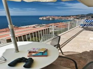 Apartments Sipa - Superior Two Bedroom Apartment with Balcony and Sea View Apartman F Apartment in Dubrovnik