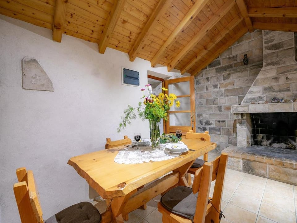 Stone House Harmony - One Bedroom Apartment with Patio and Garden View  1 Apartment in Dubrovnik-Neretva County