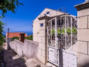 Apartments Stella - One Bedroom Apartment with Terrace A2 Apartment in Dubrovnik