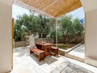Villa Balarin - Five Bedroom Holiday Home with Terrace and City View Villa in Bol