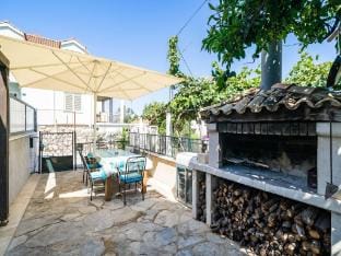 Apartment  Room Sunset Beach - One Bedroom Apartment with Terrace and Garden View Apartment in Dubrovnik