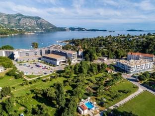 Apartments Mali Paradiso - One Bedroom Apartment with Terrace and Pool ViewA3 Apartment in Srebreno
