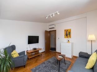 Romance Apartments Dubrovnik - One Bedroom Apartment with Patio R3 Apartment in Dubrovnik