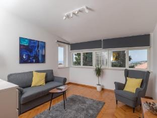 Romance Apartments Dubrovnik - One Bedroom Apartment with Patio R3 Apartment in Dubrovnik
