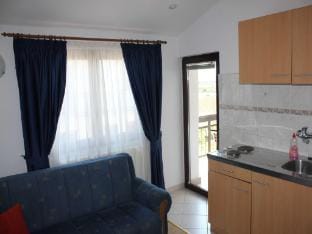 Guest House San Antonio-One Bedroom Apartment with Balcony no.2 Apartment in Dubrovnik-Neretva County