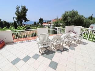 Apartments Villa Michele-Three Bedroom Apartment with Terrace  Mandarin Apartment in Dubrovnik-Neretva County