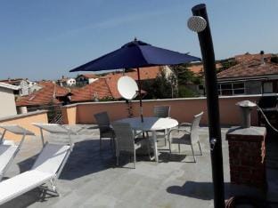 Apartments Amalia - Two Bedroom Apartment with Roofed Terrace Apartment in Zadar
