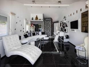 Apartment OM - One Bedroom Apartment with Balcony and Sea view Apartment in Split-Dalmatia County