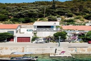 Apartment OM - One Bedroom Apartment with Balcony and Sea view Apartment in Split-Dalmatia County