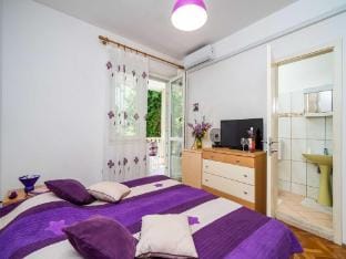 Apartments  Rooms Mara  Petrunjela - Deluxe Double Room with Sea View Apartment in Cavtat